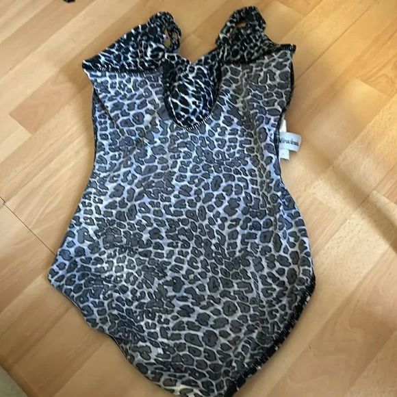 Miraclesuit - Picture 6 of 10